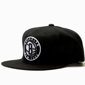 BROOKLYN NETS SNAPBACK HAT